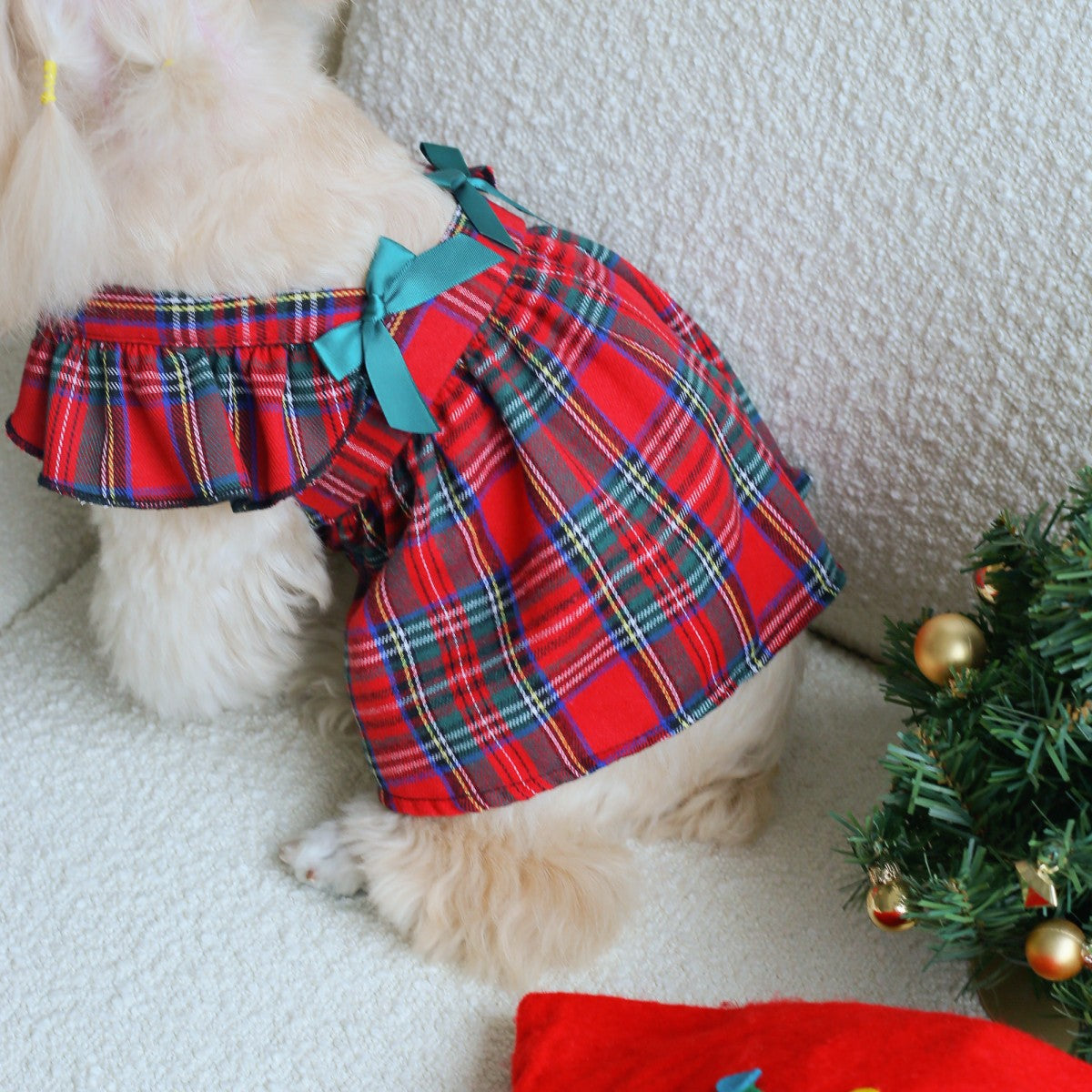 Source factory pet clothing cross-border pet christmas skirt suspender bowsplaid skirt small dog